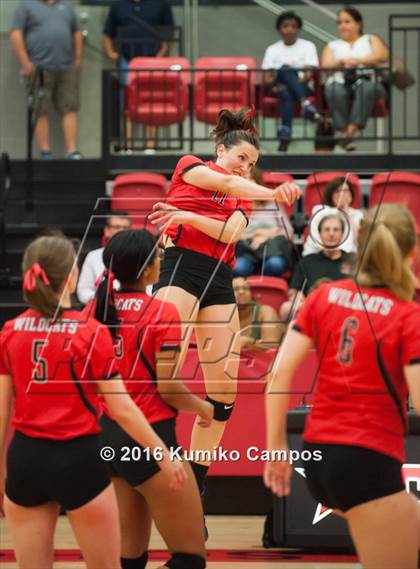 Thumbnail 3 in Lake Highlands @ Coppell photogallery.