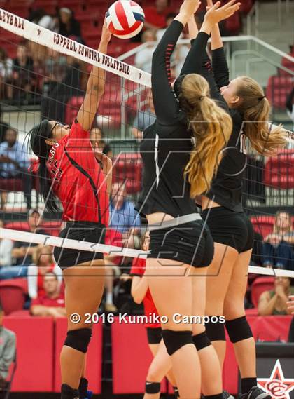 Thumbnail 2 in Lake Highlands @ Coppell photogallery.