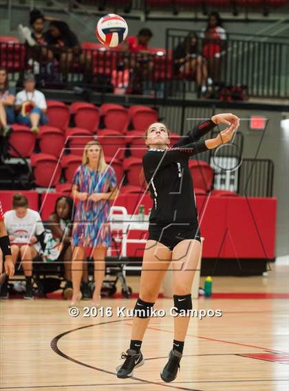 Thumbnail 2 in Lake Highlands @ Coppell photogallery.