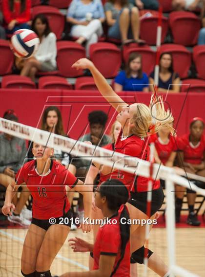 Thumbnail 1 in Lake Highlands @ Coppell photogallery.