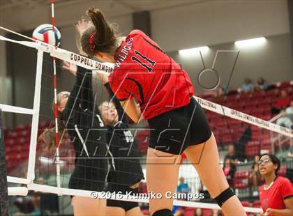 Thumbnail 3 in Lake Highlands @ Coppell photogallery.