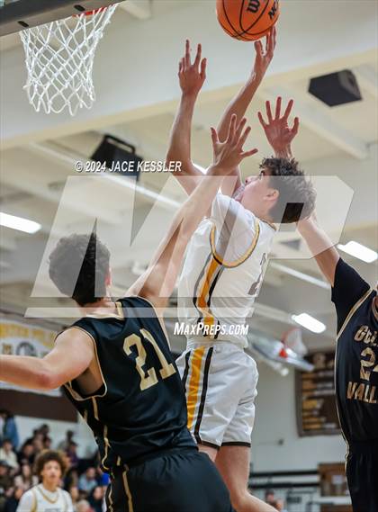 Thumbnail 1 in Golden Valley @ Crespi photogallery.