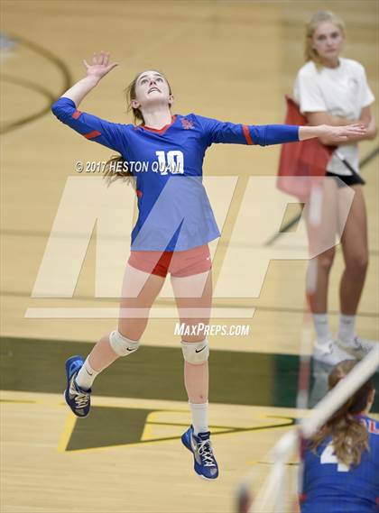 Thumbnail 2 in Los Alamitos vs. Temecula Valley (Dave Mohs Tournament) photogallery.