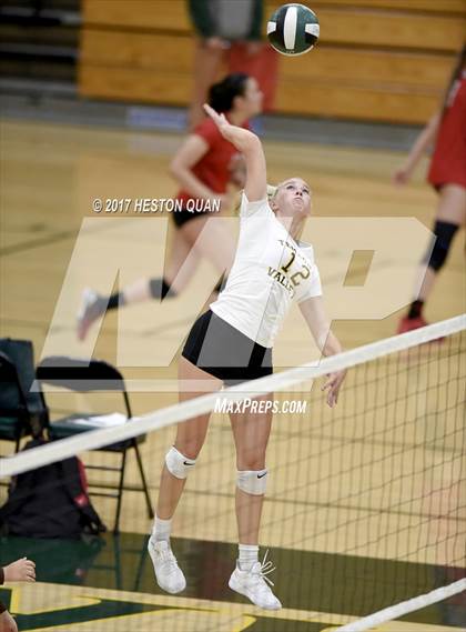 Thumbnail 1 in Los Alamitos vs. Temecula Valley (Dave Mohs Tournament) photogallery.
