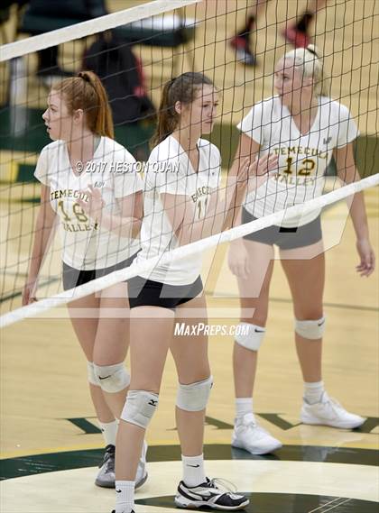 Thumbnail 2 in Los Alamitos vs. Temecula Valley (Dave Mohs Tournament) photogallery.