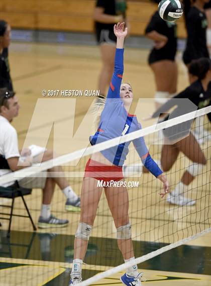 Thumbnail 3 in Los Alamitos vs. Temecula Valley (Dave Mohs Tournament) photogallery.