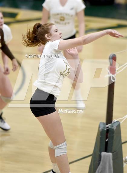 Thumbnail 3 in Los Alamitos vs. Temecula Valley (Dave Mohs Tournament) photogallery.