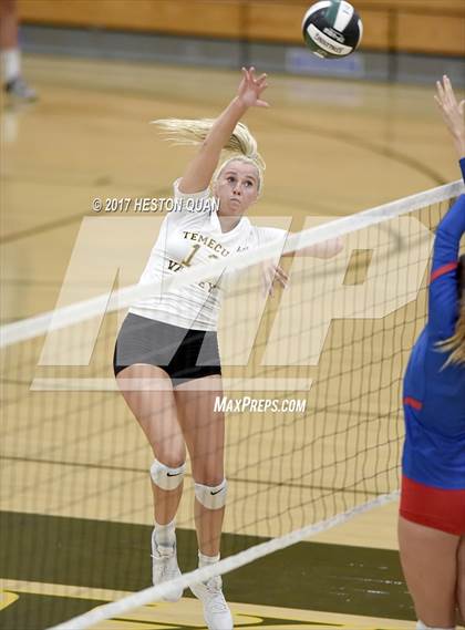 Thumbnail 3 in Los Alamitos vs. Temecula Valley (Dave Mohs Tournament) photogallery.