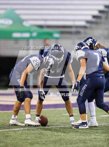 Thumbnail 3 in Eastside Catholic vs Gonzaga Prep (Emerald City Kickoff Classic) photogallery.
