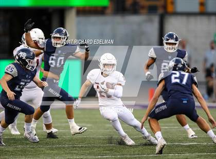 Thumbnail 3 in Eastside Catholic vs Gonzaga Prep (Emerald City Kickoff Classic) photogallery.