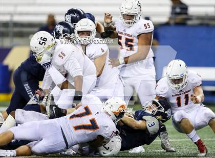 Thumbnail 3 in Eastside Catholic vs Gonzaga Prep (Emerald City Kickoff Classic) photogallery.