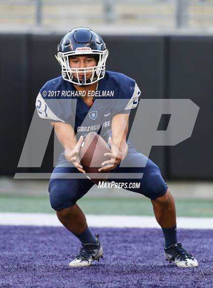 Thumbnail 3 in Eastside Catholic vs Gonzaga Prep (Emerald City Kickoff Classic) photogallery.