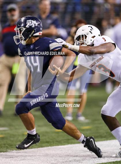 Thumbnail 1 in Eastside Catholic vs Gonzaga Prep (Emerald City Kickoff Classic) photogallery.