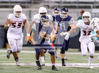 Thumbnail 3 in Eastside Catholic vs Gonzaga Prep (Emerald City Kickoff Classic) photogallery.