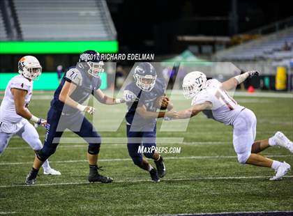 Thumbnail 3 in Eastside Catholic vs Gonzaga Prep (Emerald City Kickoff Classic) photogallery.