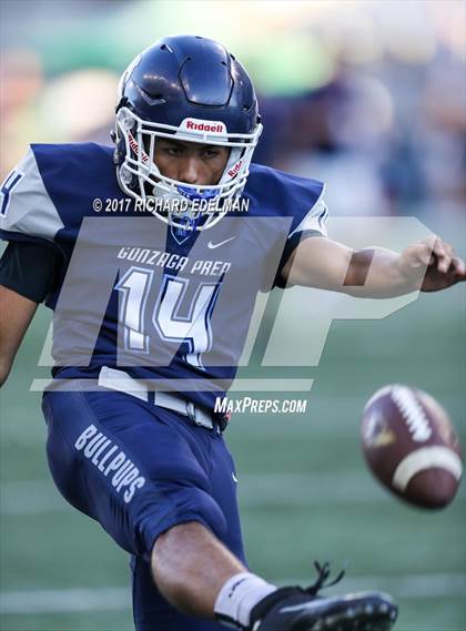Thumbnail 1 in Eastside Catholic vs Gonzaga Prep (Emerald City Kickoff Classic) photogallery.