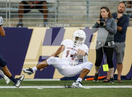 Thumbnail 1 in Eastside Catholic vs Gonzaga Prep (Emerald City Kickoff Classic) photogallery.