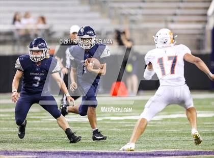 Thumbnail 1 in Eastside Catholic vs Gonzaga Prep (Emerald City Kickoff Classic) photogallery.