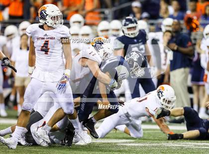 Thumbnail 2 in Eastside Catholic vs Gonzaga Prep (Emerald City Kickoff Classic) photogallery.