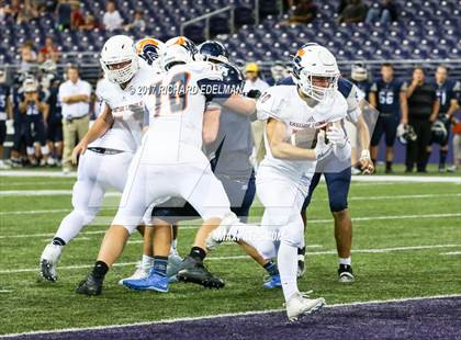 Thumbnail 2 in Eastside Catholic vs Gonzaga Prep (Emerald City Kickoff Classic) photogallery.