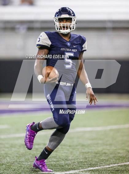 Thumbnail 1 in Eastside Catholic vs Gonzaga Prep (Emerald City Kickoff Classic) photogallery.