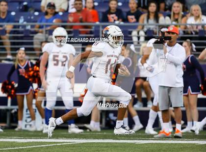Thumbnail 3 in Eastside Catholic vs Gonzaga Prep (Emerald City Kickoff Classic) photogallery.