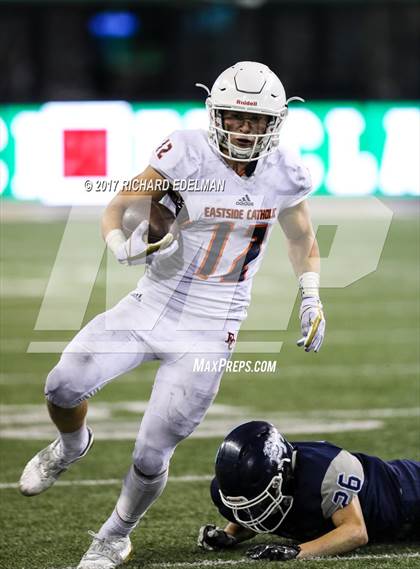 Thumbnail 3 in Eastside Catholic vs Gonzaga Prep (Emerald City Kickoff Classic) photogallery.