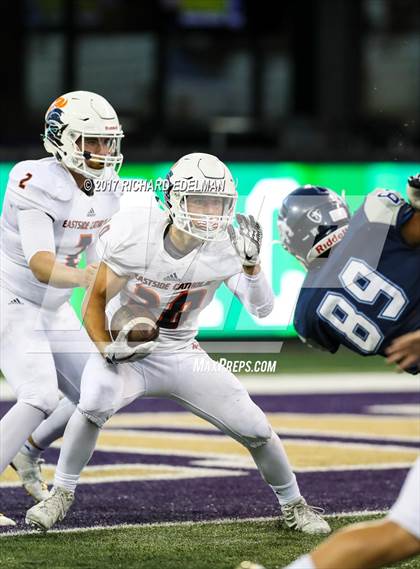 Thumbnail 1 in Eastside Catholic vs Gonzaga Prep (Emerald City Kickoff Classic) photogallery.