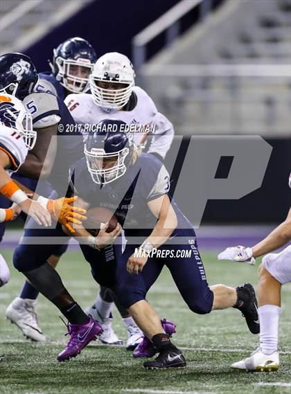 Thumbnail 3 in Eastside Catholic vs Gonzaga Prep (Emerald City Kickoff Classic) photogallery.