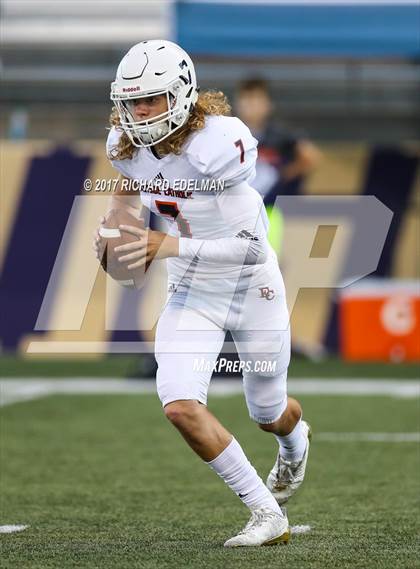 Thumbnail 3 in Eastside Catholic vs Gonzaga Prep (Emerald City Kickoff Classic) photogallery.