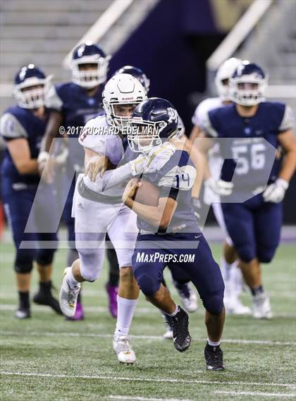 Thumbnail 1 in Eastside Catholic vs Gonzaga Prep (Emerald City Kickoff Classic) photogallery.