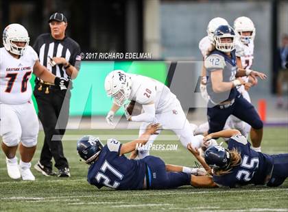 Thumbnail 2 in Eastside Catholic vs Gonzaga Prep (Emerald City Kickoff Classic) photogallery.