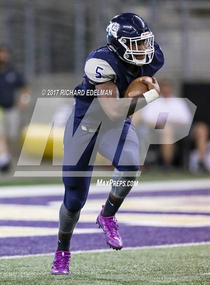 Thumbnail 3 in Eastside Catholic vs Gonzaga Prep (Emerald City Kickoff Classic) photogallery.