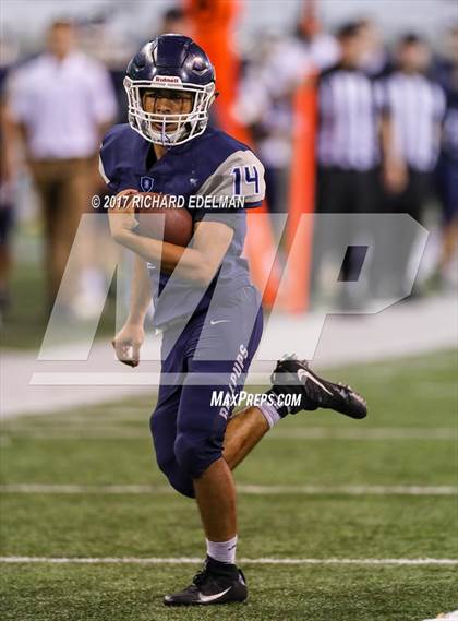 Thumbnail 1 in Eastside Catholic vs Gonzaga Prep (Emerald City Kickoff Classic) photogallery.