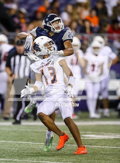 Thumbnail 1 in Eastside Catholic vs Gonzaga Prep (Emerald City Kickoff Classic) photogallery.