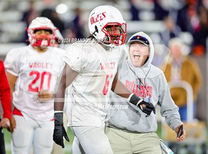 Thumbnail 2 in Maplesville vs. Wadley (AHSAA 1A Final) photogallery.