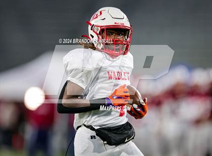 Thumbnail 2 in Maplesville vs. Wadley (AHSAA 1A Final) photogallery.