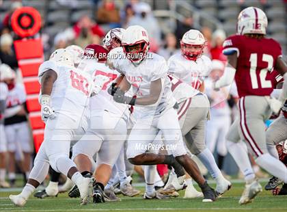 Thumbnail 3 in Maplesville vs. Wadley (AHSAA 1A Final) photogallery.