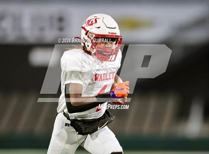 Thumbnail 1 in Maplesville vs. Wadley (AHSAA 1A Final) photogallery.