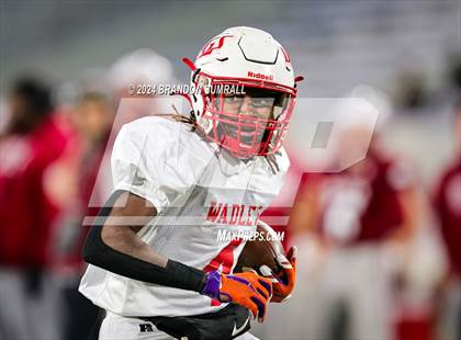 Thumbnail 3 in Maplesville vs. Wadley (AHSAA 1A Final) photogallery.