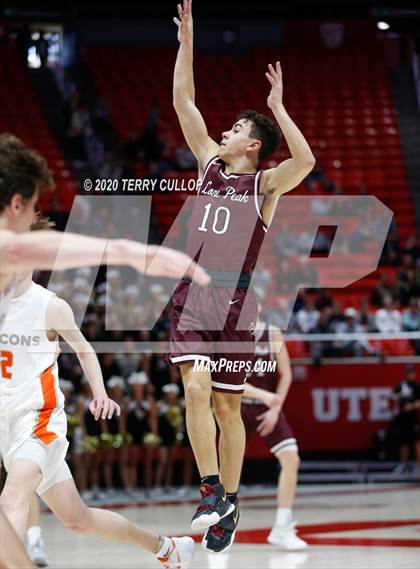 Thumbnail 2 in Lone Peak vs. Skyridge (UHSAA 6A Quarterfinal) photogallery.