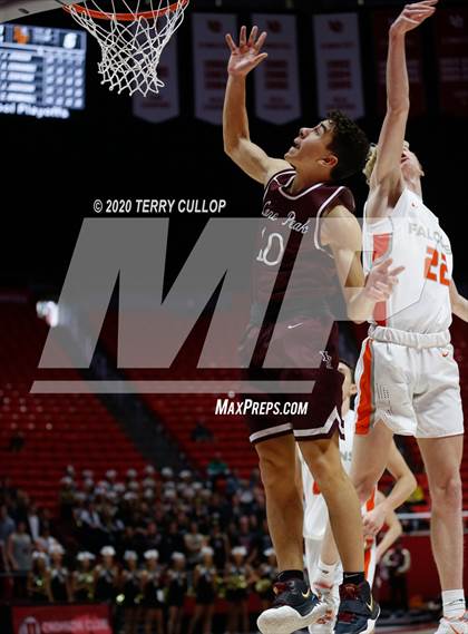 Thumbnail 3 in Lone Peak vs. Skyridge (UHSAA 6A Quarterfinal) photogallery.