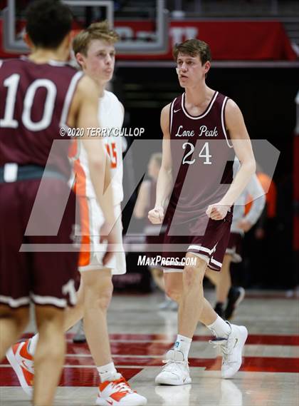 Thumbnail 2 in Lone Peak vs. Skyridge (UHSAA 6A Quarterfinal) photogallery.