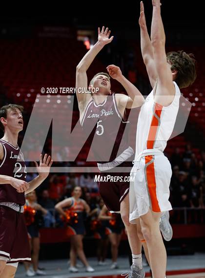Thumbnail 3 in Lone Peak vs. Skyridge (UHSAA 6A Quarterfinal) photogallery.