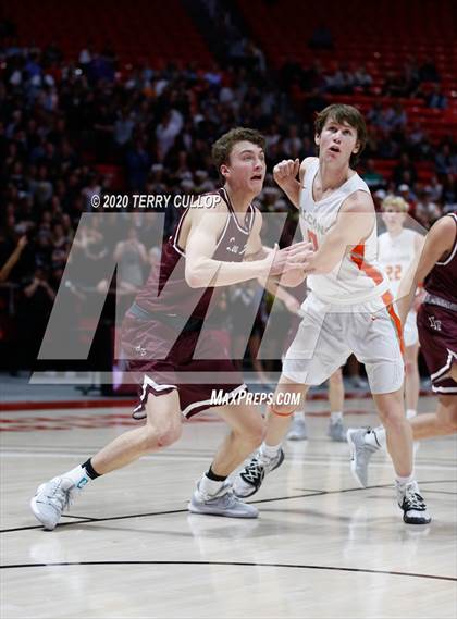 Thumbnail 1 in Lone Peak vs. Skyridge (UHSAA 6A Quarterfinal) photogallery.