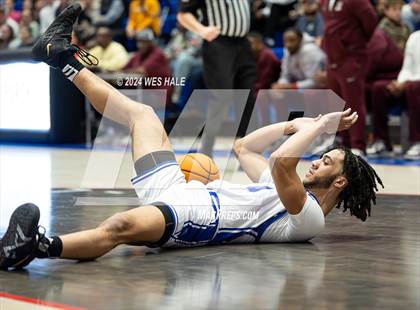 Thumbnail 2 in Memphis Home Education Association vs. Memphis East (Winter Classic) photogallery.