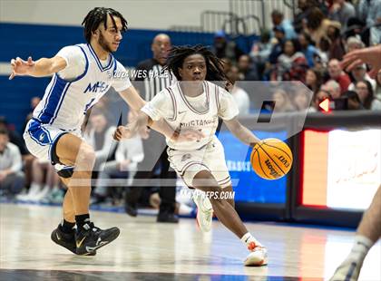 Thumbnail 2 in Memphis Home Education Association vs. Memphis East (Winter Classic) photogallery.