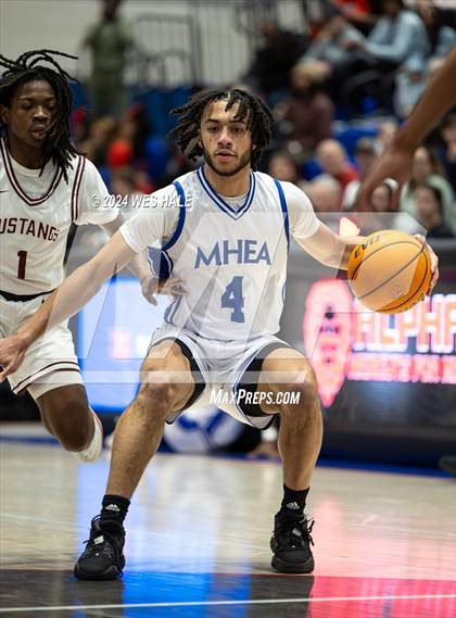 Thumbnail 2 in Memphis Home Education Association vs. Memphis East (Winter Classic) photogallery.