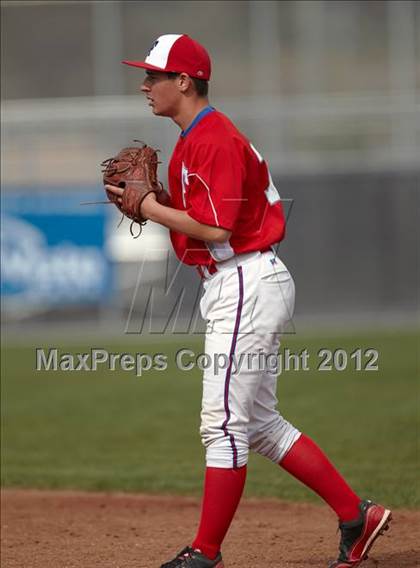 Thumbnail 2 in Folsom @ Vista del Lago photogallery.