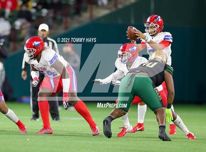 Thumbnail 2 in Duncanville vs. DeSoto (UIL 6A D1 Quarterfinals) photogallery.